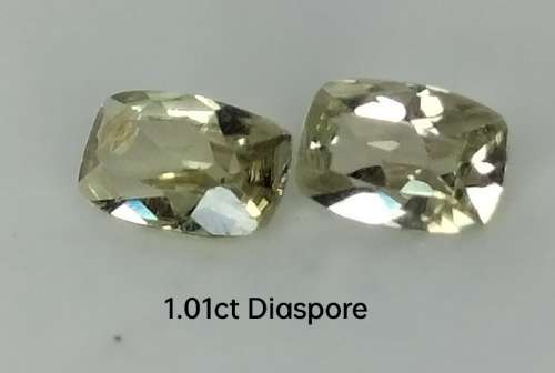1.01ct PAIR GREEN DIASPORE