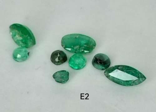 0.85ct MIXED LOT OF GREEN EMERALD