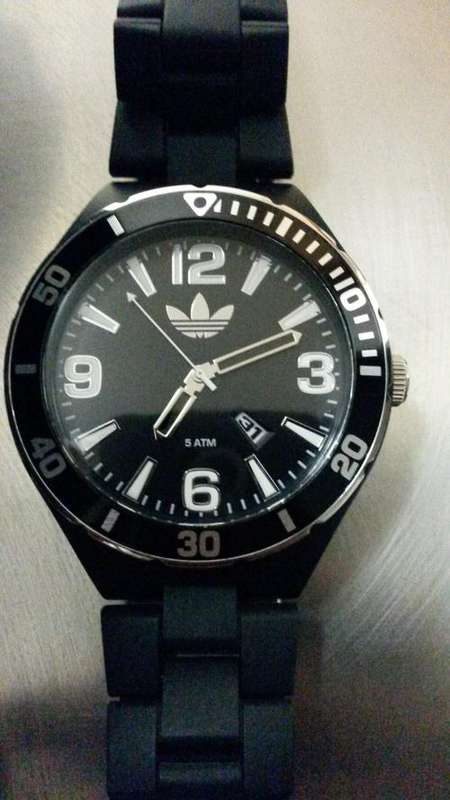 ***Stunning Adidas by Fossil ***