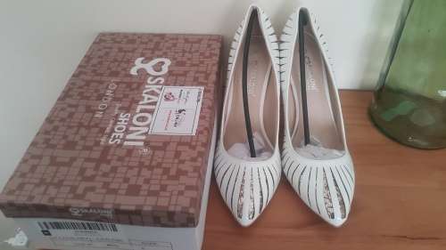 Skaloni Designer label shoes (Gold and White)