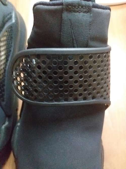 Genuine NIKE WOMENS SOCK DART PREMIUM SZ 5 TRIPLE BLACK 881186004