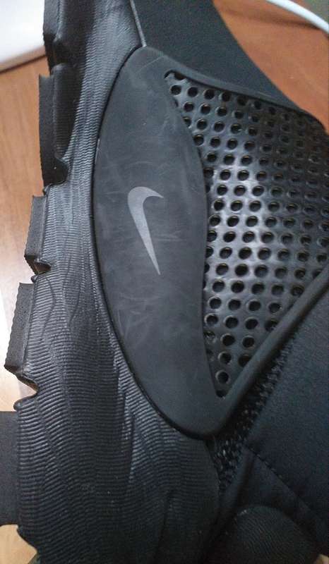 Genuine NIKE WOMENS SOCK DART PREMIUM SZ 5 TRIPLE BLACK 881186004