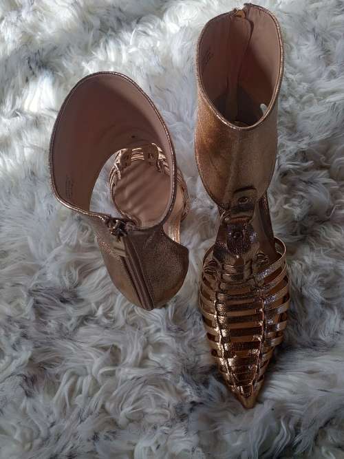 New Look Gladiator Designer  Sandals (Authentic)