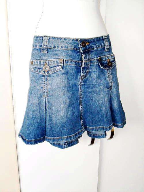 Beautiful NEWS Blue Demin Skirt with Pleats *SPECIAL*