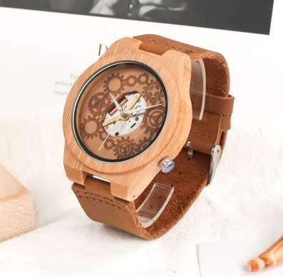 Men's wood watch gears
