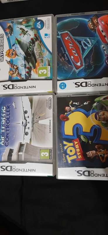 Nintendo DS Grey lots of scratches + 9 games