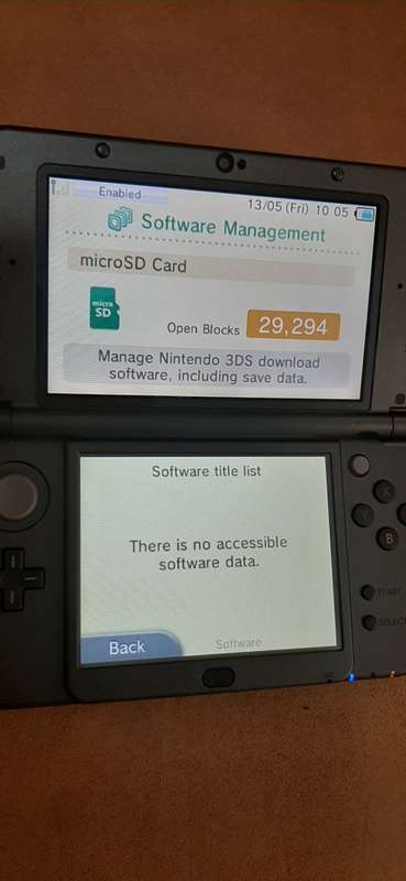 New Nintendo 3DS XL ( Very good condition)