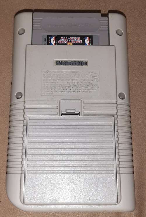 Nintendo Game Boy ( good condition) + 1 game
