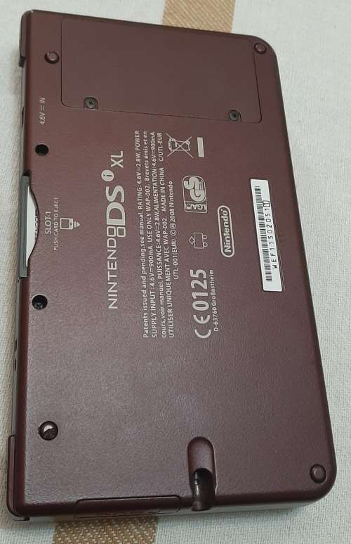 Nintendo DSi XL  with box( Good condition + 6 games)