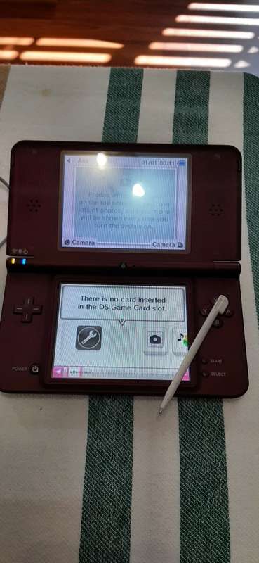 Nintendo DSi XL ( Good condition)