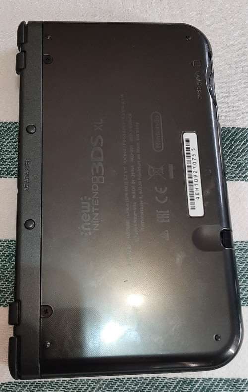 Nintendo New 3DS XL ( Good condition)