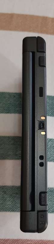 Nintendo New 3DS XL ( Good condition)