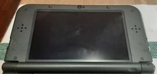 Nintendo New 3DS XL ( Good condition)