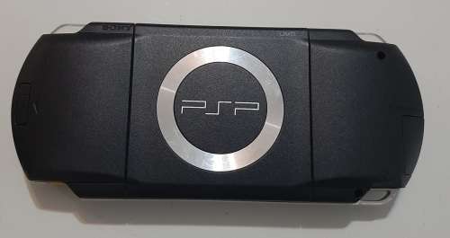PSP 1000 ( Very Good Condition + 6 Games)