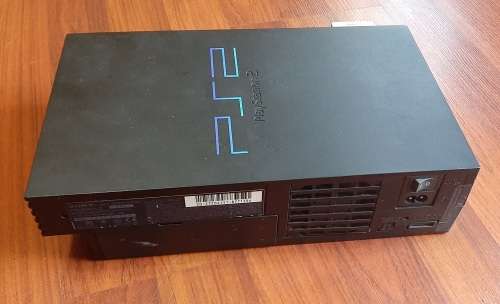 Playstation 2 Fat ( Very Good Condition)