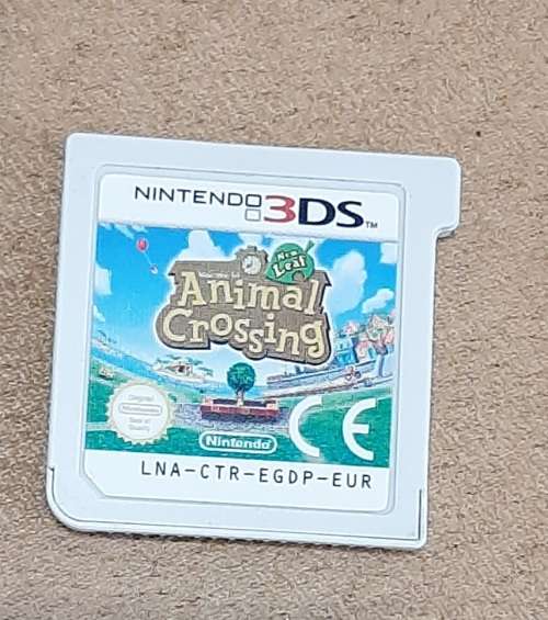 Nintendo 3DS ( Very Good Condition with 5 games