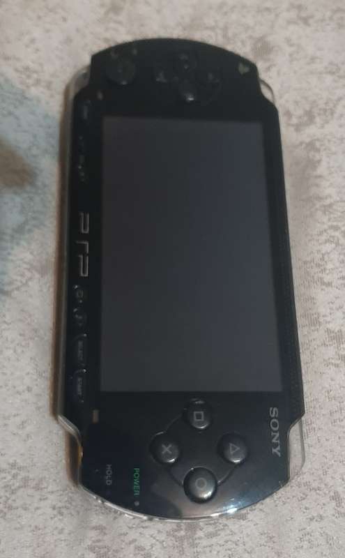 Psp 1000 Black ( UMD drive not working) For Parts or Repair