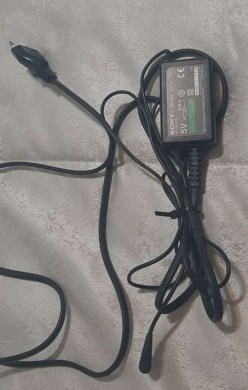 Psp 1000 Black ( UMD drive not working) For Parts or Repair