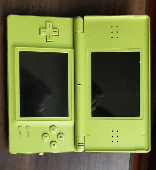 6 X Nintendo DS consoles. ( Please read description)