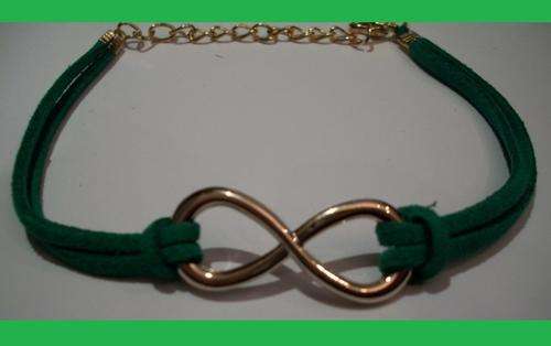 Green leather infinity bracelet 15g