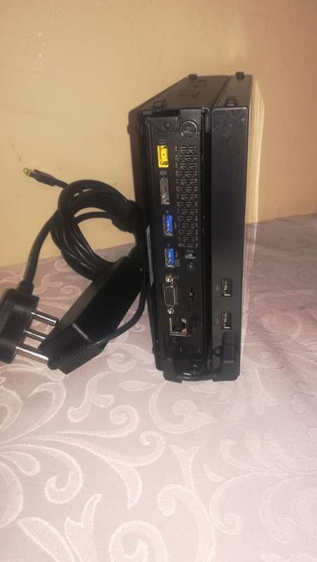 Lenovo M93p Tiny PC