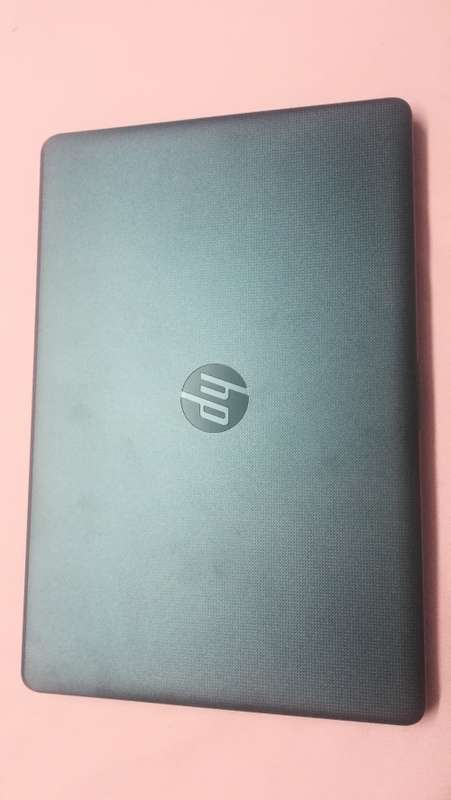 HP AMD 15-rb002ni Laptop with free bag and mouse!