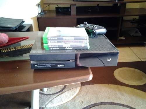 XBox one including 4 games