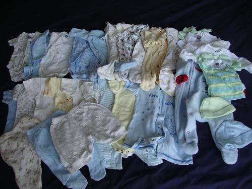 NEWBORN BABY BOY/UNISEX CLOTHES MIXED LOT