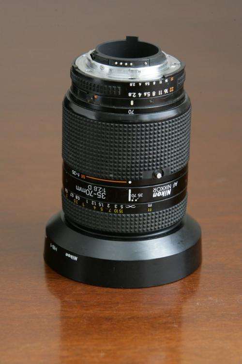 Nikon 35-70 f/2.8 AF D lens