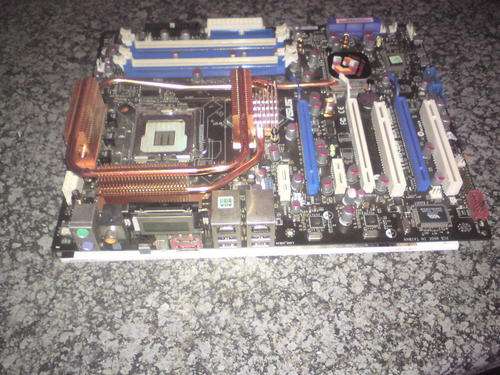 Asus STRIKER EXTREME 775 board