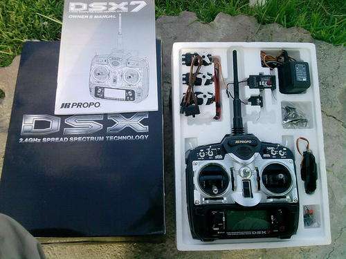 Brand New JR dsx7 Remote control with Auto Scan Receiver&SERVOS