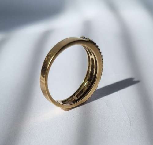9ct YELLOW GOLD DIAMOND ETERNITY RING