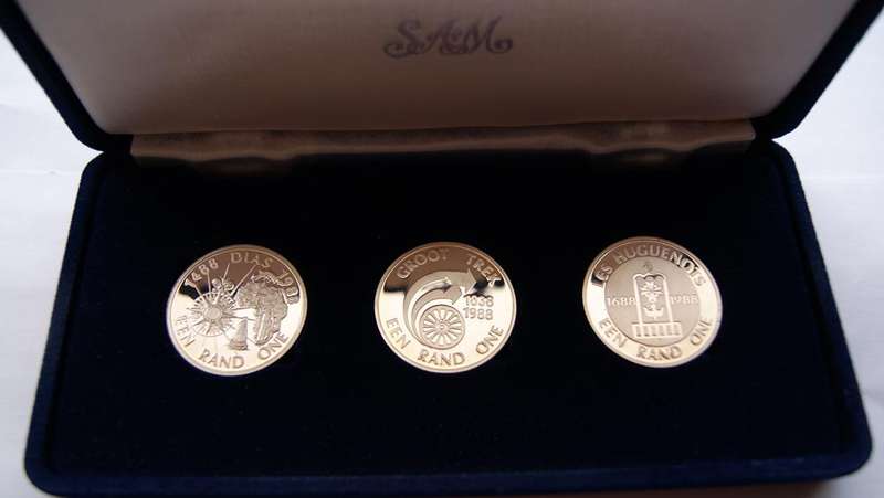1988 SILVER  R1 PROOF X 3 IN SAM VELVET BOX!!