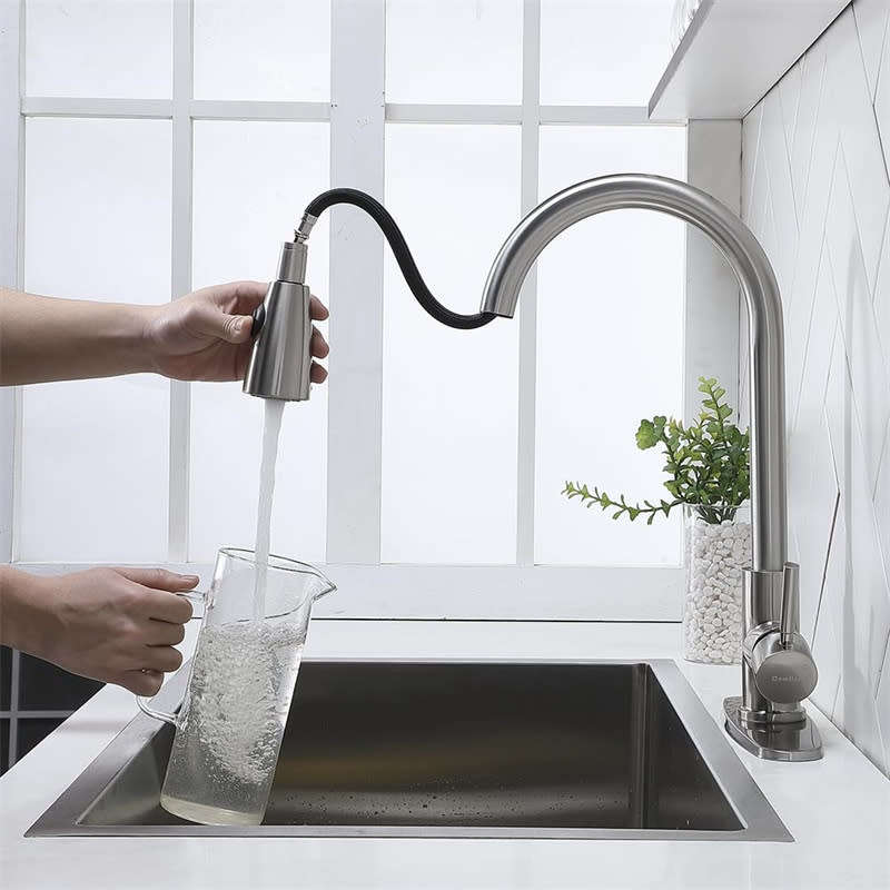 Modern Pull-out Stainless Steel Kitchen Sink Faucet Swivel Spray Spray Faucet