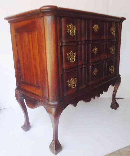 STINKWOOD CHEST OF DRAWERS