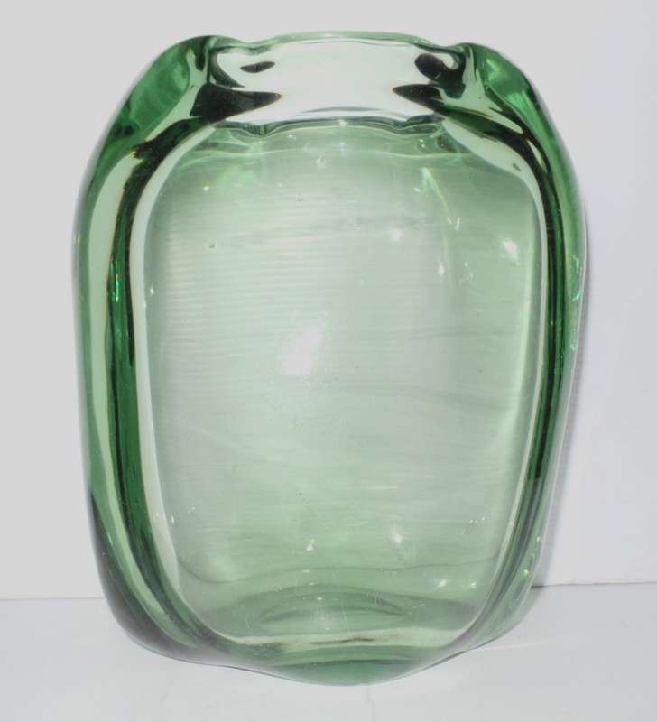 VINTAGE GLASS VASE - GREEN