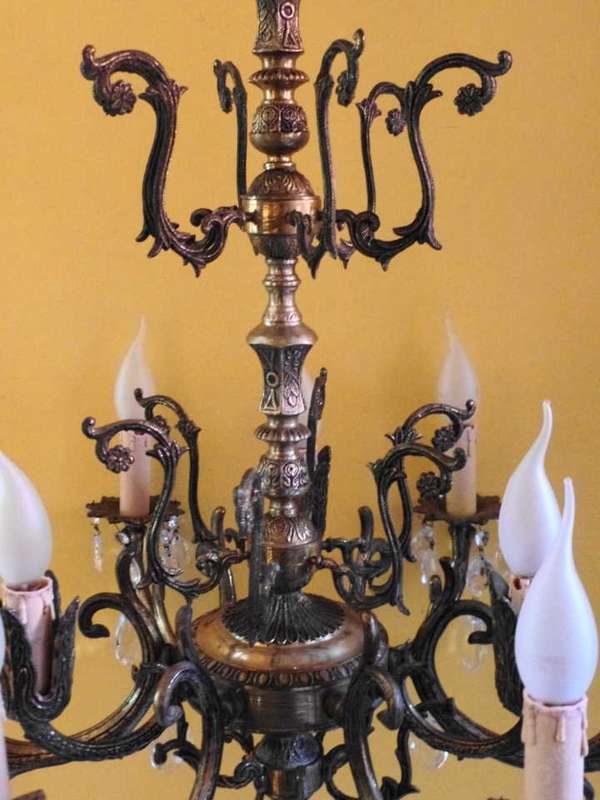 LARGE VINTAGE BRASS AND CRYSTAL CHANDELIER - 9 LIGHTS