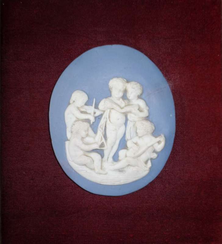 VINTAGE WEDGEWOOD JASPERWARE WALL PLAQUE OF CHILDREN PLAYING MUSIC