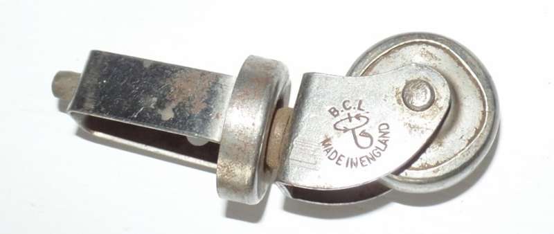ANTIQUE BRASS/METAL CASTORS X 6