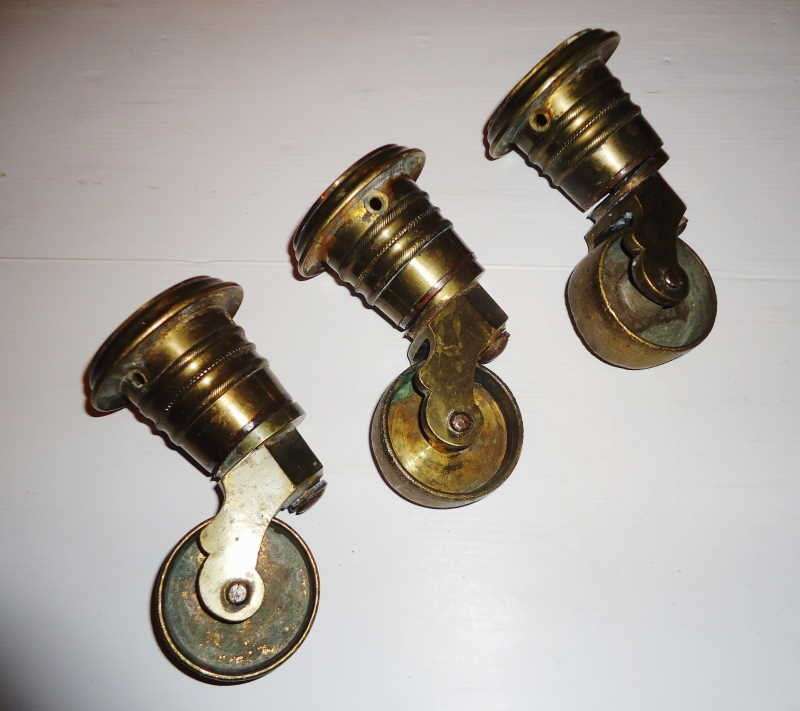 Antique brass piano castors - weight 2300 grams