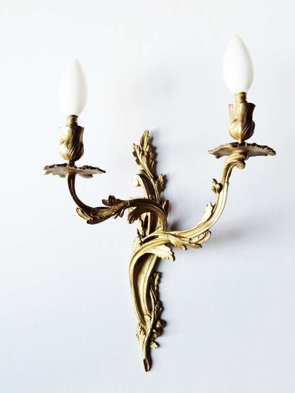 PAIR OF ANTIQUE FRENCH GILT BRONZE WALL LIGHTS