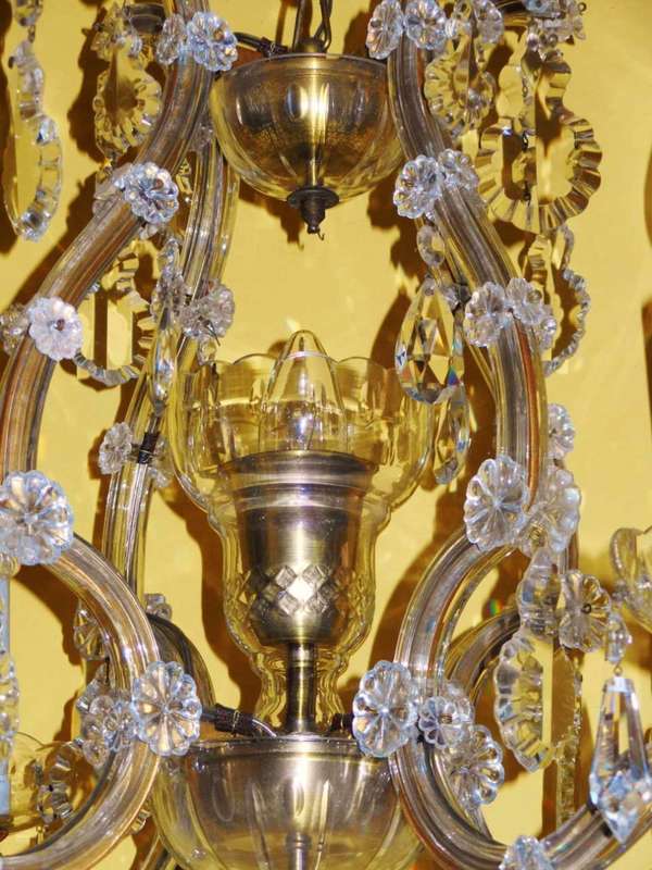 VINTAGE CRYSTAL CHANDELIER