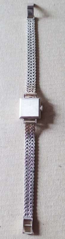 VINTAGE LADIES CYMA 18 CT. WHITE GOLD WATCH AND STRAP