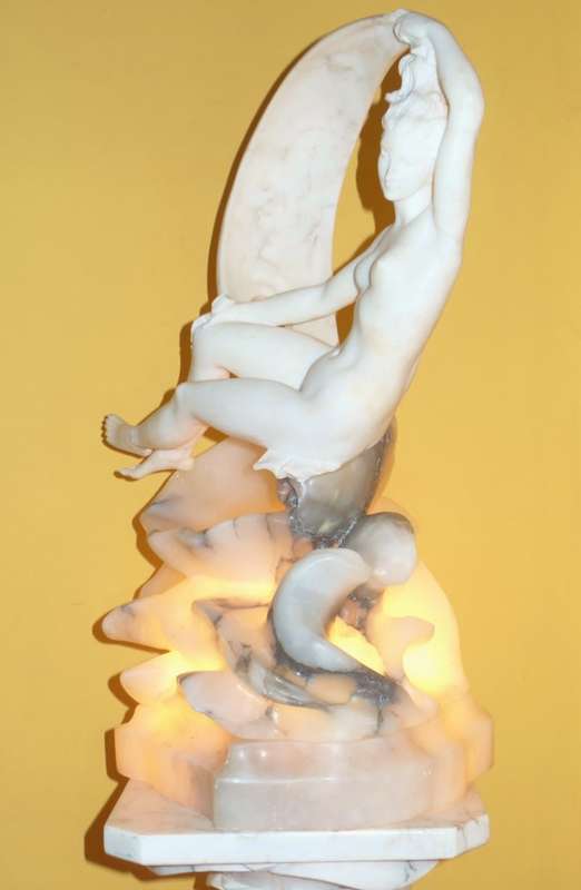 Italian Art Deco Alabaster figural lamp of Onolina with Carrara marble stand