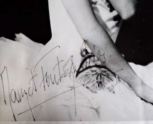 MARGOT FONTEYN AUTOGRAPHED PHOTOGRAPH