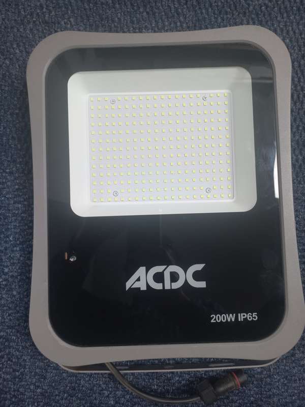 ACDC 200W Solar LED flood light 20W PV Panel and Remote