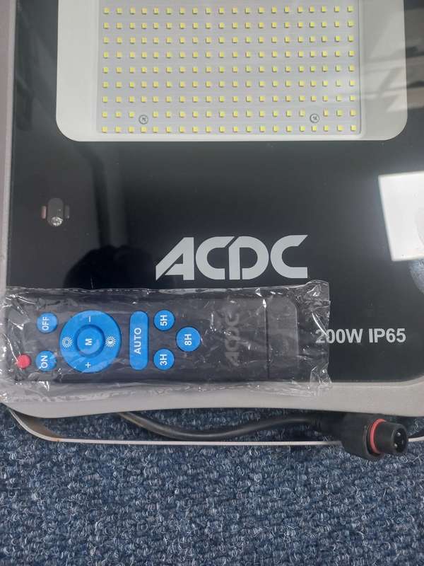 ACDC 200W Solar LED flood light 20W PV Panel and Remote
