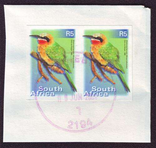 R5 IMPERFORATE PAIR 2000 DEFINITIVES USED ON PIECE - NOT STOLEN!!!!!