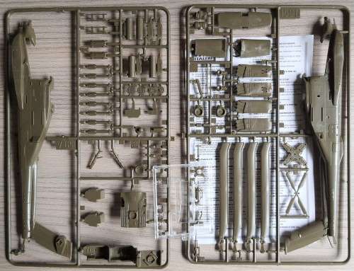 1994 Italeri AH-64 Apache Model Helicopter