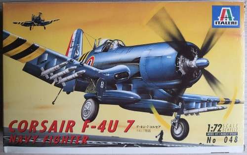 1995 Italeri Corsair F-4U 7 Navy Fighter Model Plane